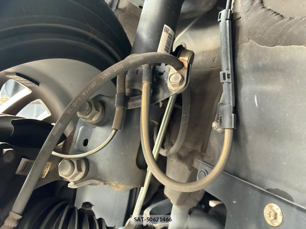 Toyota VOXY 2014-07 8344476-33