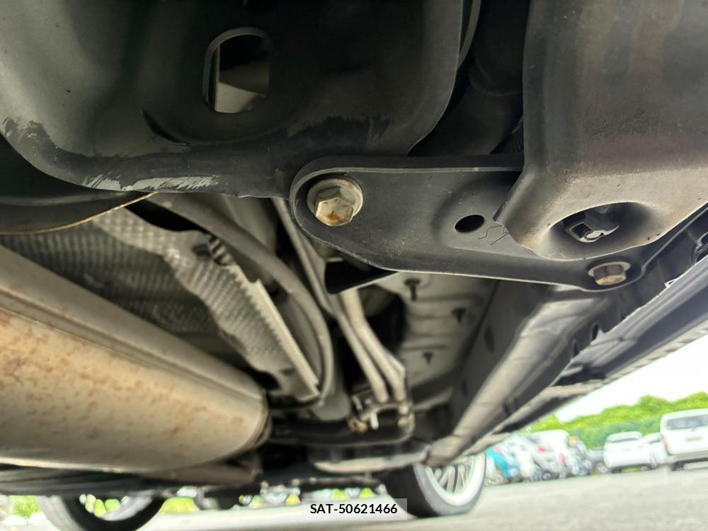 Toyota VOXY 2014-07 8344476-36