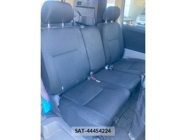 Toyota VOXY 2005-07 8372366-14