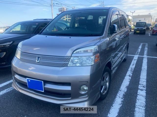Toyota VOXY 2005-07 8372366-1