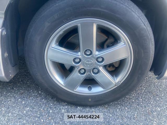 Toyota VOXY 2005-07 8372366-5