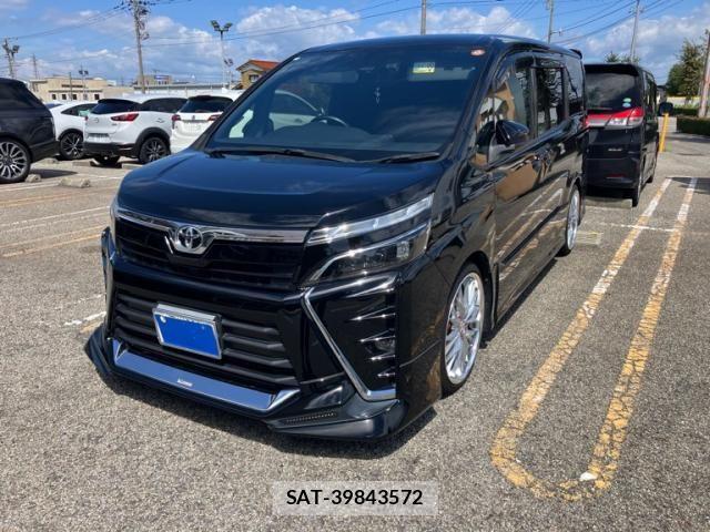 Toyota VOXY 2019-01 8372353-0