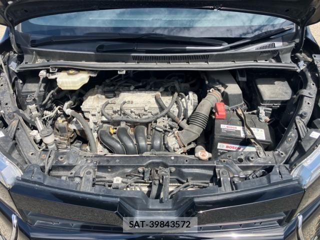 Toyota VOXY 2019-01 8372353-9