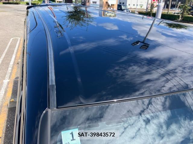 Toyota VOXY 2019-01 8372353-10