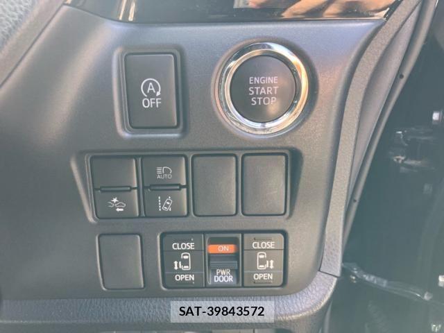 Toyota VOXY 2019-01 8372353-12