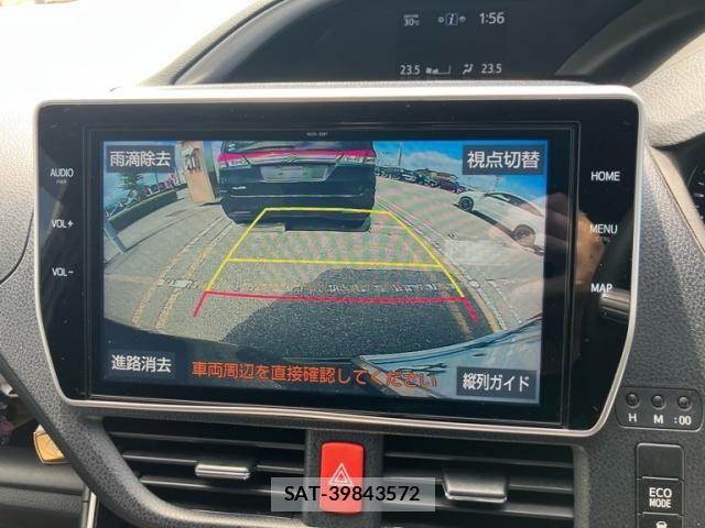 Toyota VOXY 2019-01 8372353-17