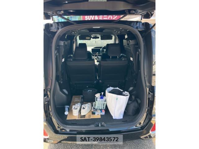 Toyota VOXY 2019-01 8372353-8