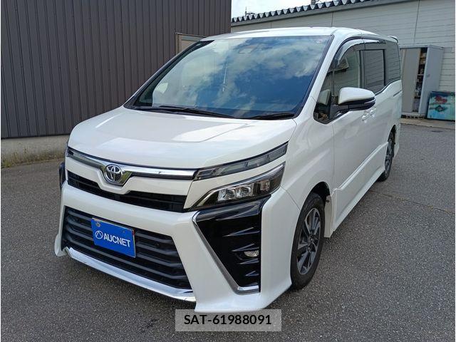 Toyota VOXY 2020-08 8372352-0