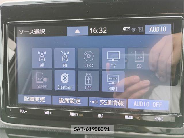 Toyota VOXY 2020-08 8372352-9
