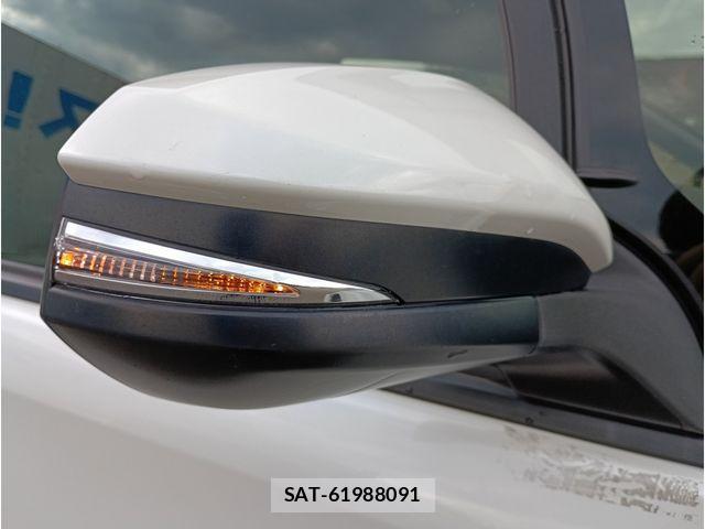 Toyota VOXY 2020-08 8372352-3