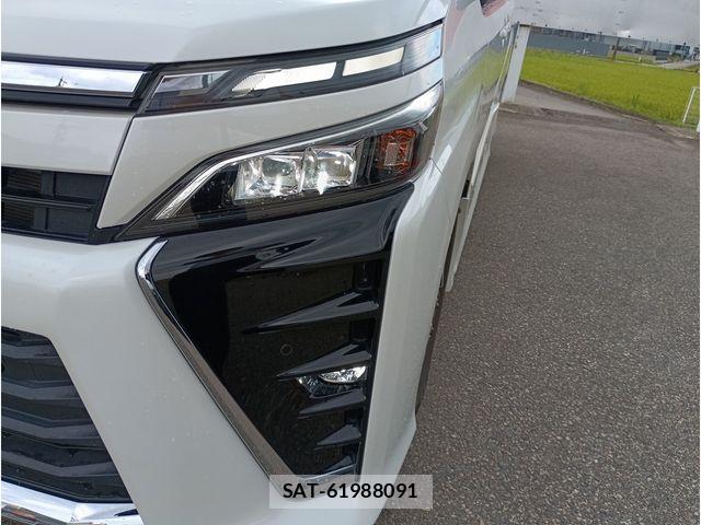 Toyota VOXY 2020-08 8372352-4
