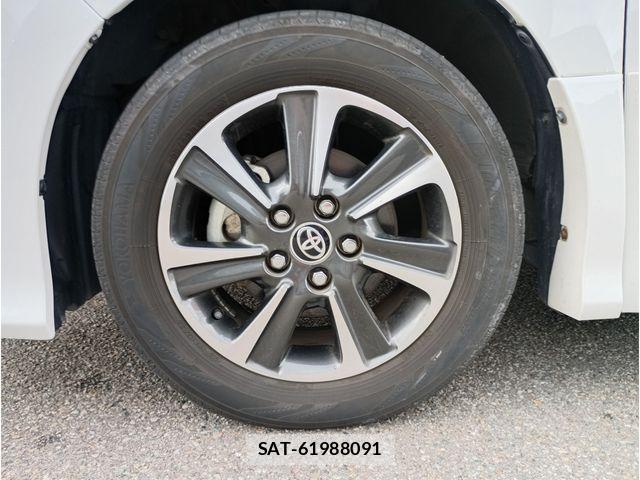 Toyota VOXY 2020-08 8372352-5