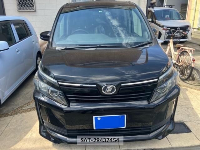 Toyota VOXY 2015-01 8372359-0