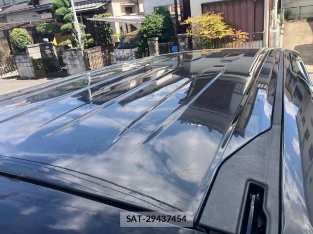 Toyota VOXY 2015-01 8372359-11