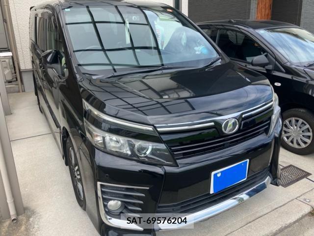 Toyota VOXY 2014-09 8372356-0