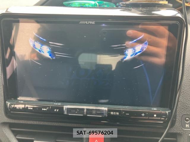 Toyota VOXY 2014-09 8372356-23