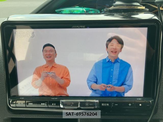 Toyota VOXY 2014-09 8372356-26