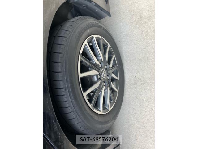 Toyota VOXY 2014-09 8372356-7