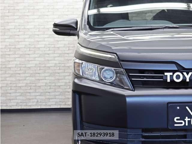 Toyota VOXY 2014-08 8415747-9