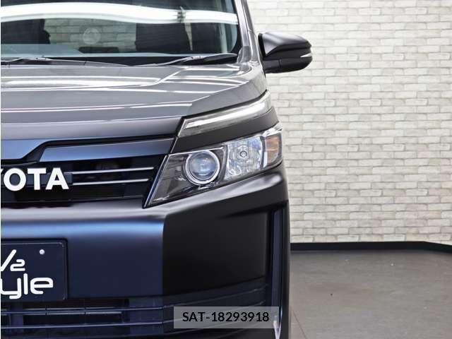 Toyota VOXY 2014-08 8415747-10