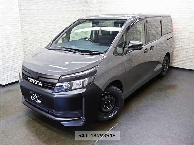 Toyota VOXY 2014-08 8415747-8
