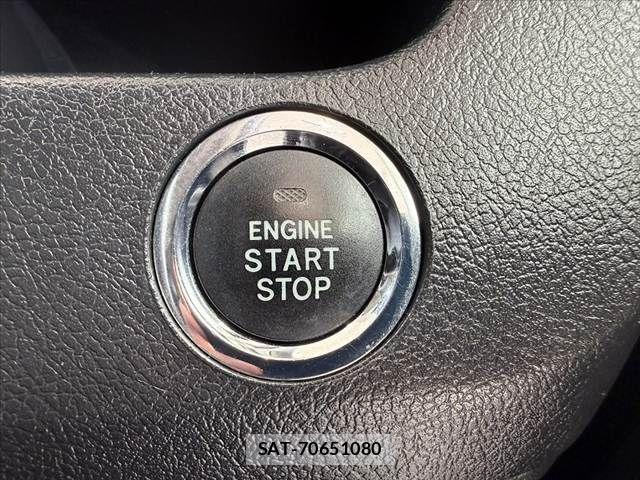 Toyota VOXY 2013-06 8415767-6