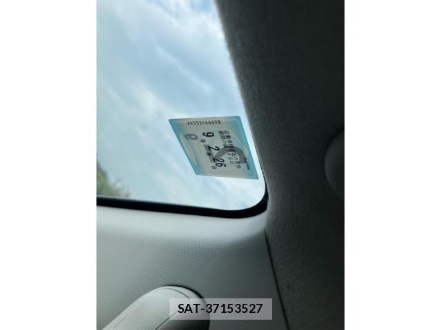 Toyota VOXY 2010-02 8415781-17