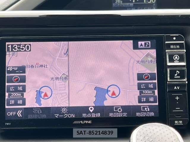 Toyota VOXY 2017-06 8415749-16