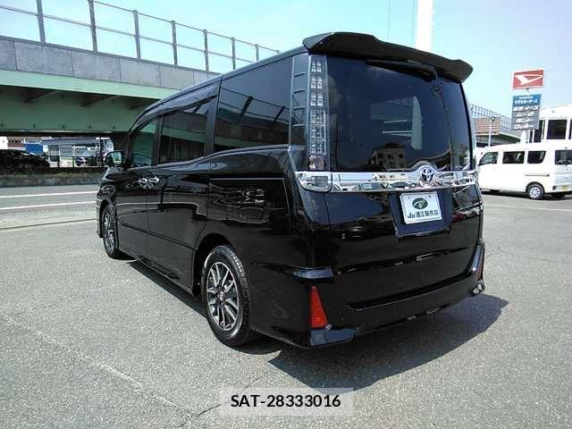 Toyota VOXY 2016-11 8415746-9