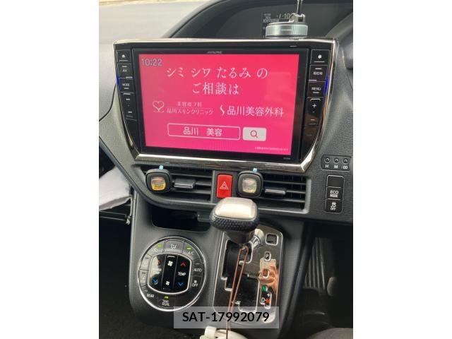 Toyota VOXY 2014-04 8415754-14