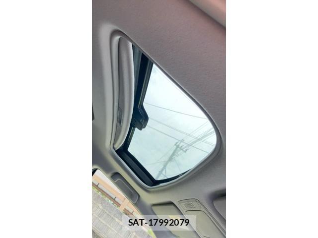 Toyota VOXY 2014-04 8415754-26