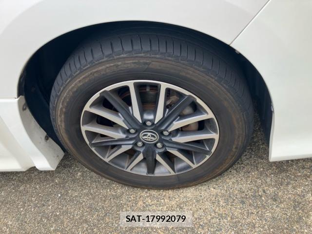 Toyota VOXY 2014-04 8415754-4