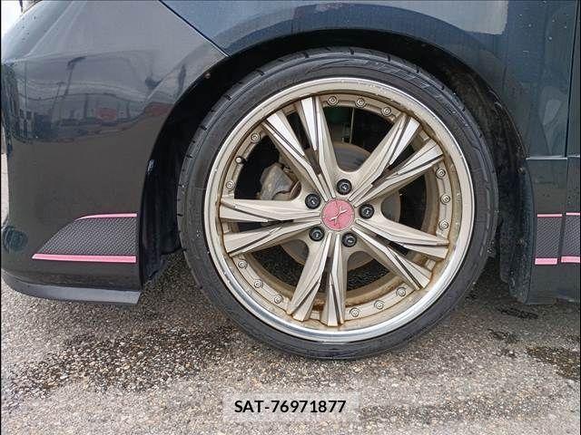 Toyota VOXY 2013-12 8415750-24