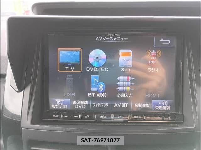 Toyota VOXY 2013-12 8415750-7