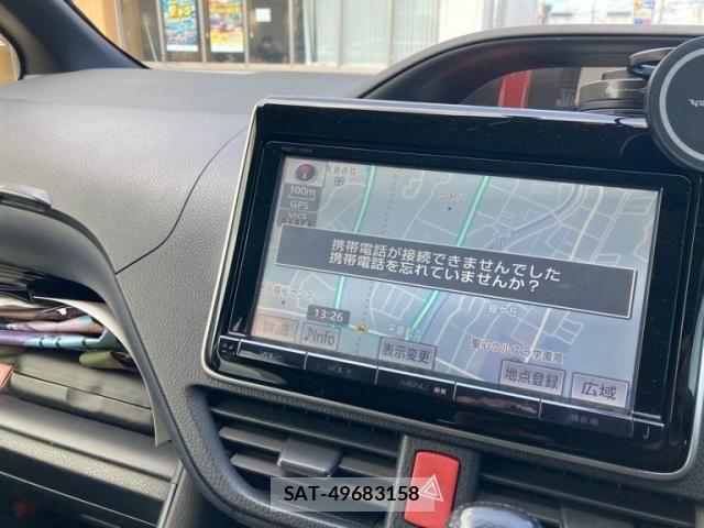 Toyota VOXY 2014-03 8415752-18