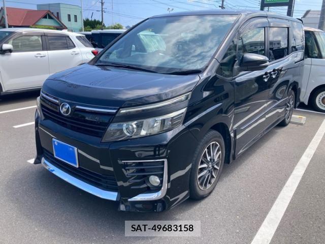 Toyota VOXY 2014-03 8415752-1