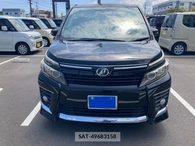 Toyota VOXY 2014-03 8415752-2