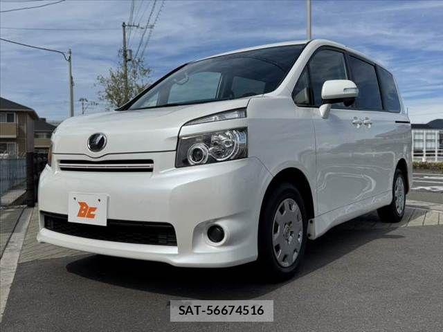 Toyota VOXY 2009-04 8415772-9