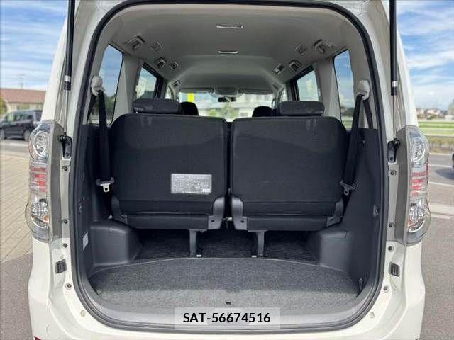 Toyota VOXY 2009-04 8415772-19