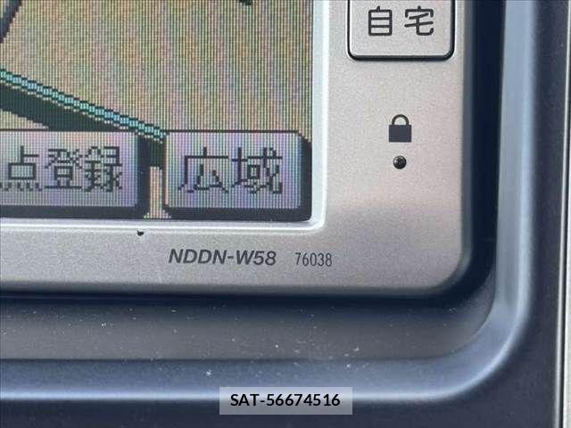 Toyota VOXY 2009-04 8415772-20