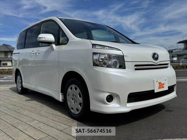 Toyota VOXY 2009-04 8415772-7