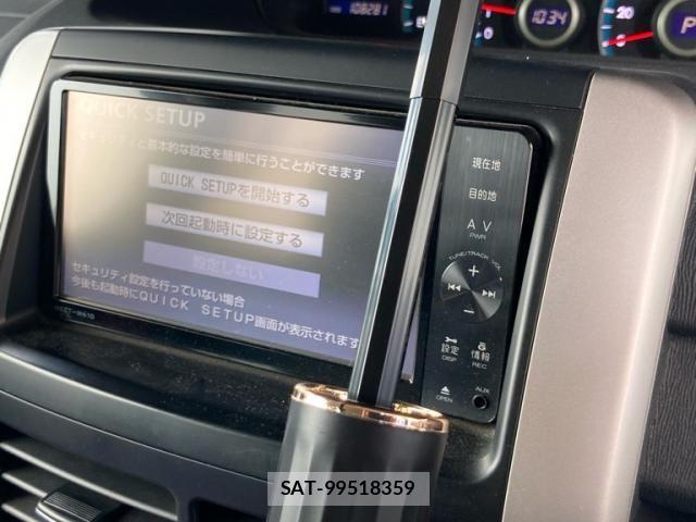 Toyota VOXY 2012-02 8415773-19