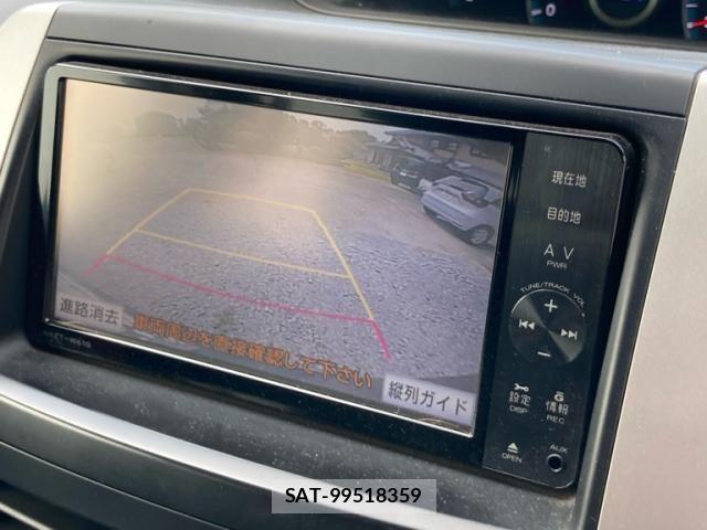 Toyota VOXY 2012-02 8415773-20