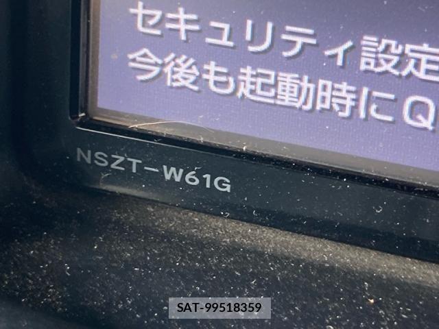 Toyota VOXY 2012-02 8415773-21