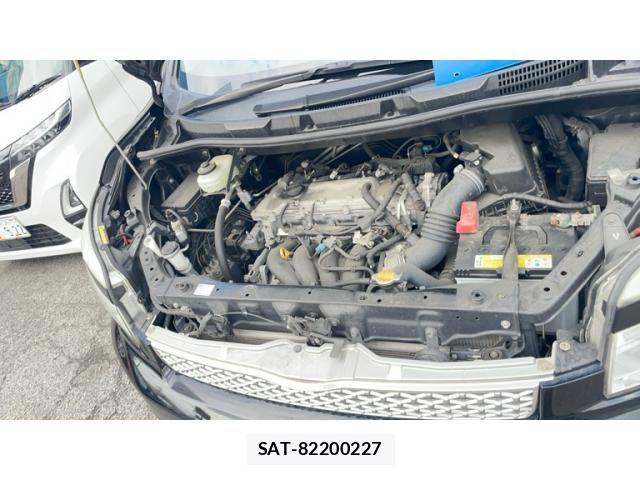 Toyota VOXY 2011-10 8415771-25
