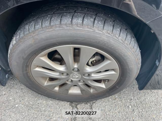 Toyota VOXY 2011-10 8415771-4