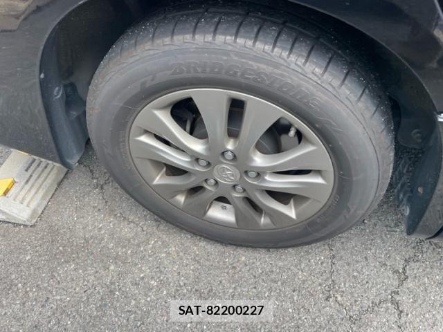 Toyota VOXY 2011-10 8415771-5