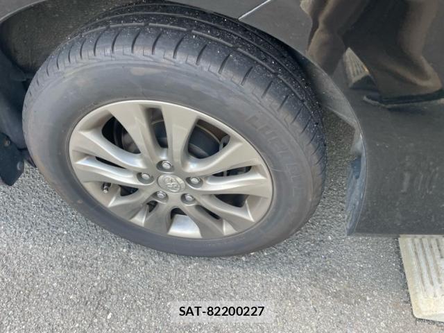 Toyota VOXY 2011-10 8415771-6