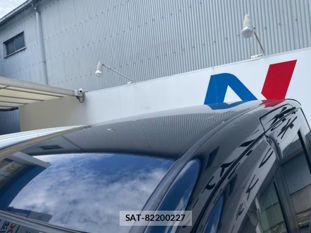 Toyota VOXY 2011-10 8415771-8