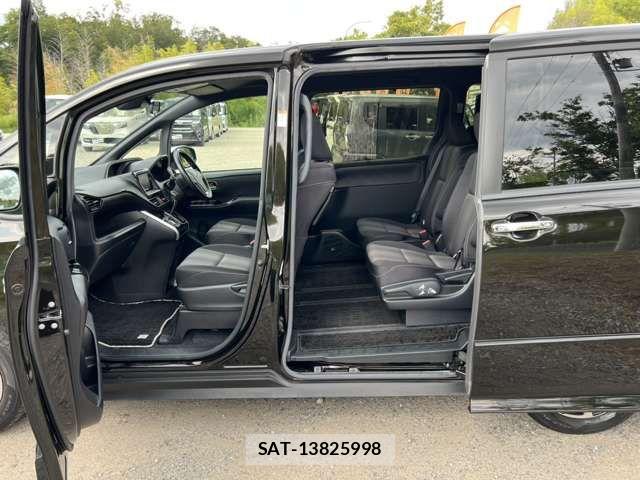 Toyota VOXY 2018-02 8415748-6